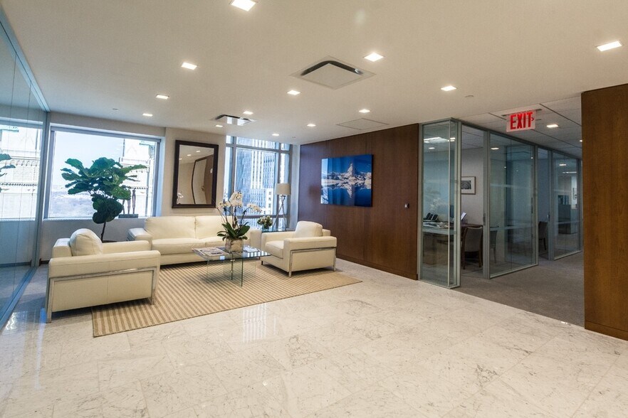 More Photos Of 712 Fifth Ave, New York Office For Lease