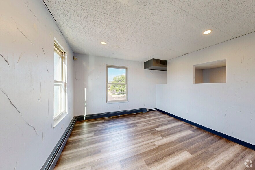 More Photos Of 150 Sheridan Blvd, Denver Office For Lease