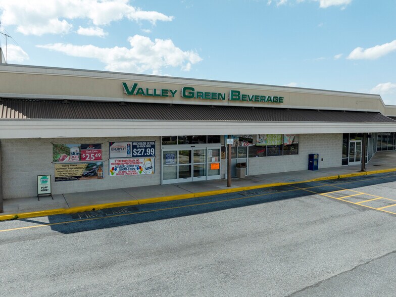 More Photos Of 40 Newberry Commons, Etters Unknown For Lease