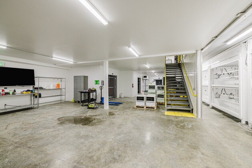 More Photos Of 1120 Hacienda Ranch Rd, Wells Truck Terminal For Sale