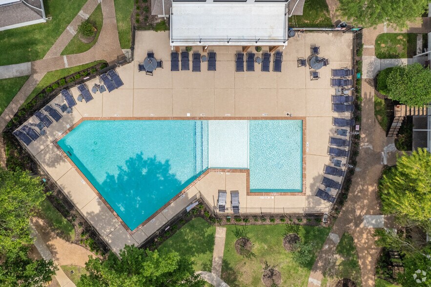More Photos Of 333 Uvalde Rd, Houston Apartments For Sale