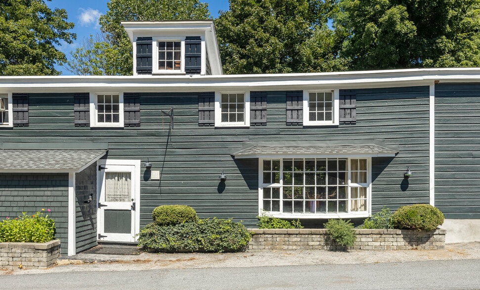 More Photos Of 97-103 Hunns Lake Rd, Stanfordville General Retail For Lease