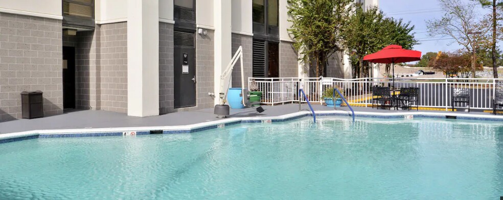 More Photos Of 5793 Greenwich Rd, Virginia Beach Hotel For Sale