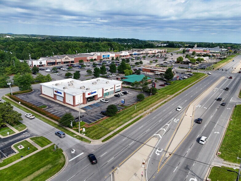 More Photos Of 1900 N Dixie Hwy, Elizabethtown Unknown For Lease