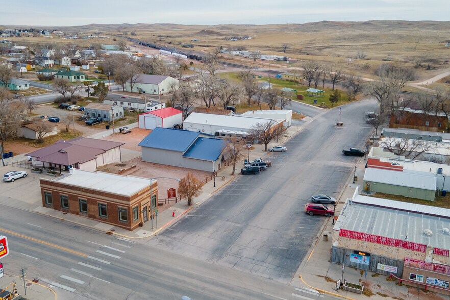 More Photos Of 101 S Big Horn Ave, Moorcroft Flex For Sale