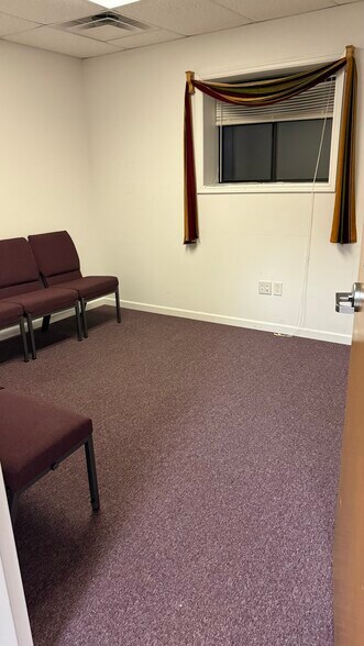 More Photos Of 6701 Ringwood Rd, Oxford Industrial For Lease