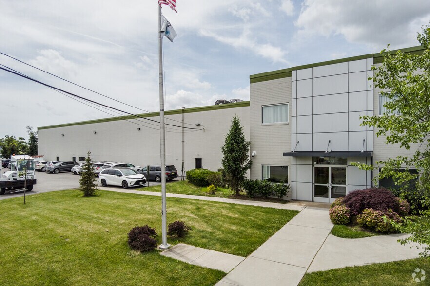 Primary Photo Of 180 Manor Rd, East Rutherford Warehouse For Lease