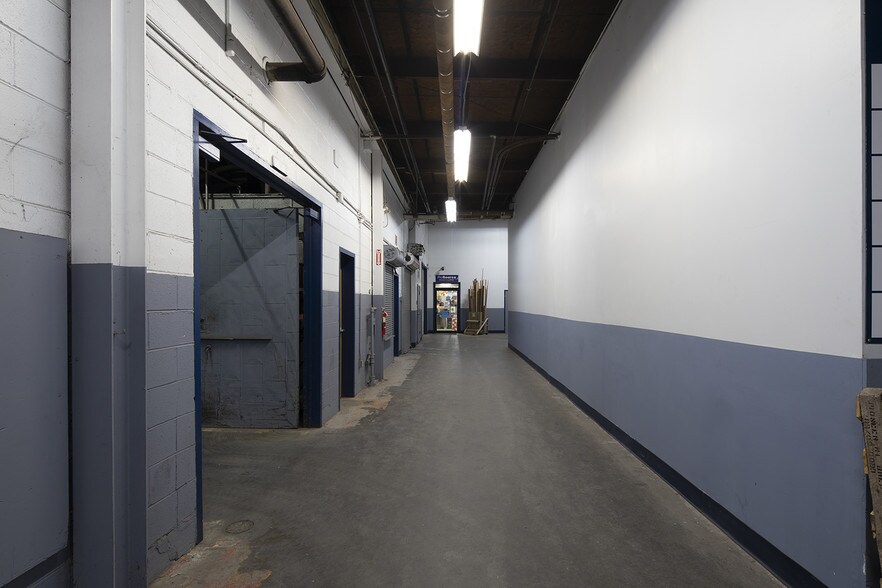More Photos Of 6361 Thompson Rd, Syracuse Manufacturing For Lease