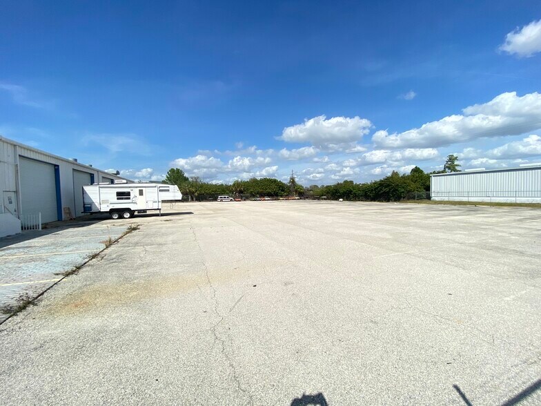 More Photos Of 23180 Harper Ave, Port Charlotte Service For Sale
