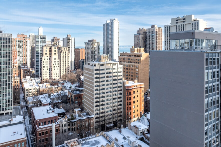 More Photos Of 30 E Division St, Chicago Apartments For Lease