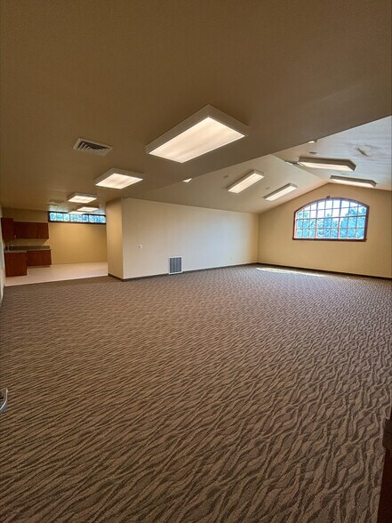 More Photos Of 1500 W Cayuse Creek Dr, Meridian Medical For Lease