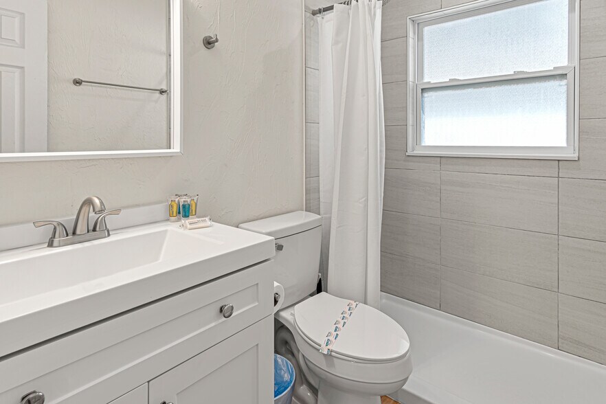 More Photos Of 5070 Orange Blvd, Port Orange Specialty For Sale