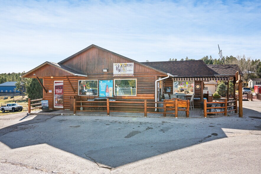 More Photos Of 2 Hays Blvd, Pine Haven Restaurant For Sale