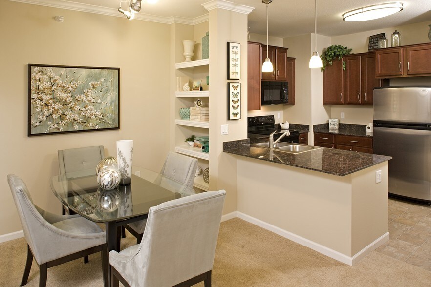 More Photos Of 10225 City Walk Dr, Woodbury Apartments For Sale