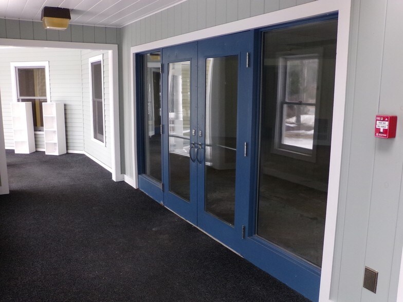 More Photos Of 401 Gilford Ave, Gilford Medical For Sale