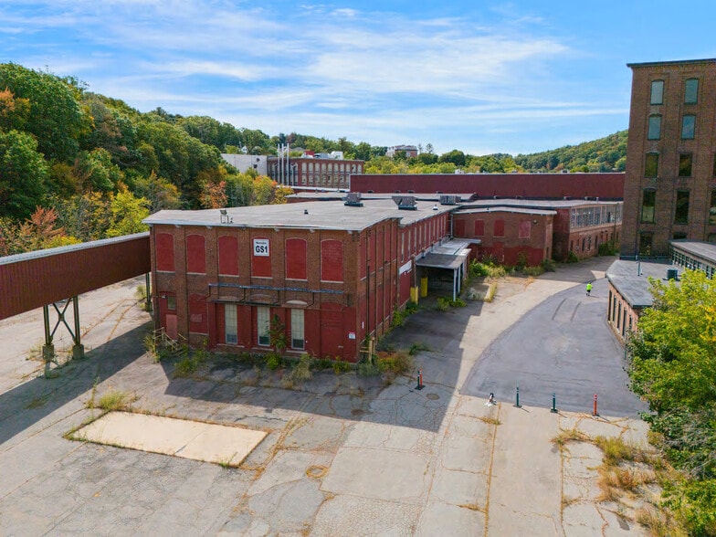 Primary Photo Of 3R Green St, Clinton Warehouse For Lease