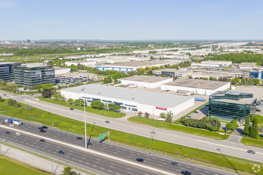 More Photos Of 2351 Upper Middle Rd E, Oakville Warehouse For Lease