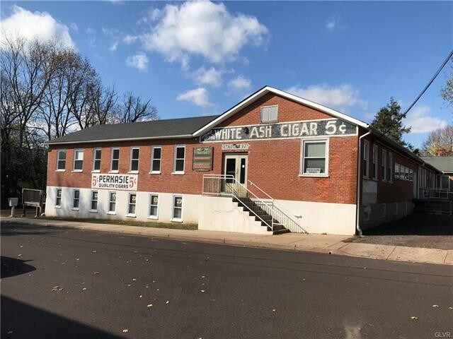 More Photos Of 214-218 S 4th St, Perkasie Warehouse For Lease