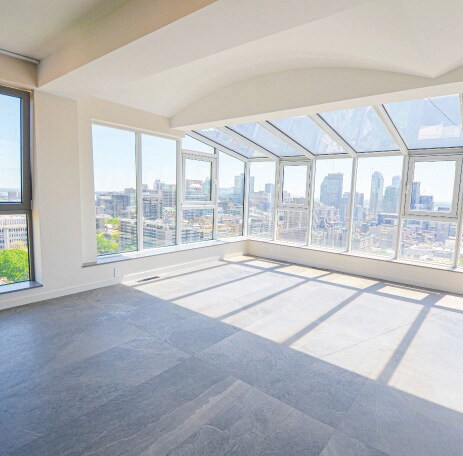 More Photos Of 1400 Av Des Pins O, Montréal Apartments For Sale