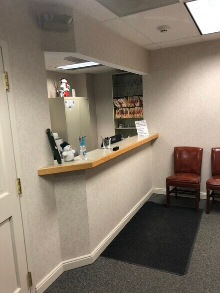 More Photos Of 1201 Nott St, Schenectady Medical For Sale