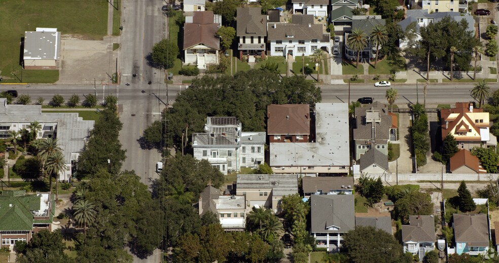 More Photos Of 3417 Avenue O, Galveston Apartments For Sale