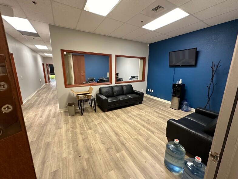 More Photos Of 9381 E Stockton Blvd, Elk Grove Office For Sale