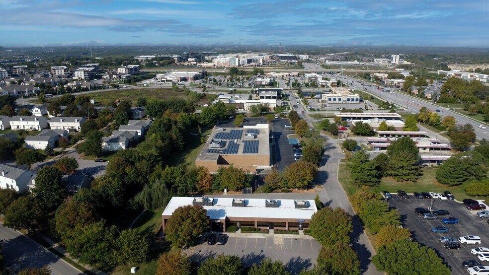 More Photos Of 8730 Bourgade St, Lenexa Loft Creative Space For Lease