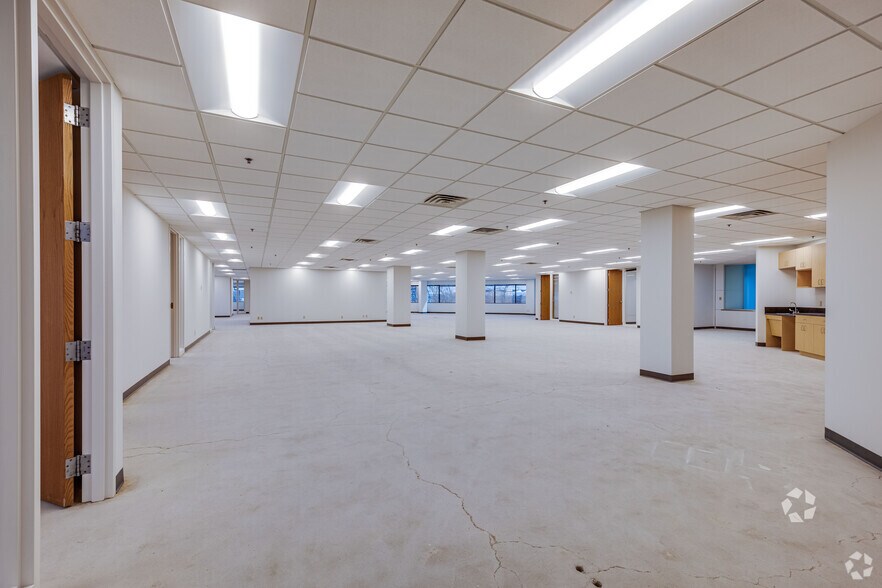 More Photos Of 1300 NE Godward St, Minneapolis Office For Lease