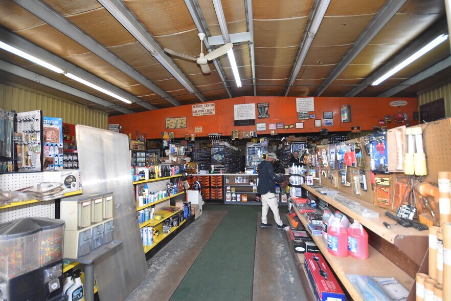 More Photos Of 2931 E Court St, Flint Specialty For Sale