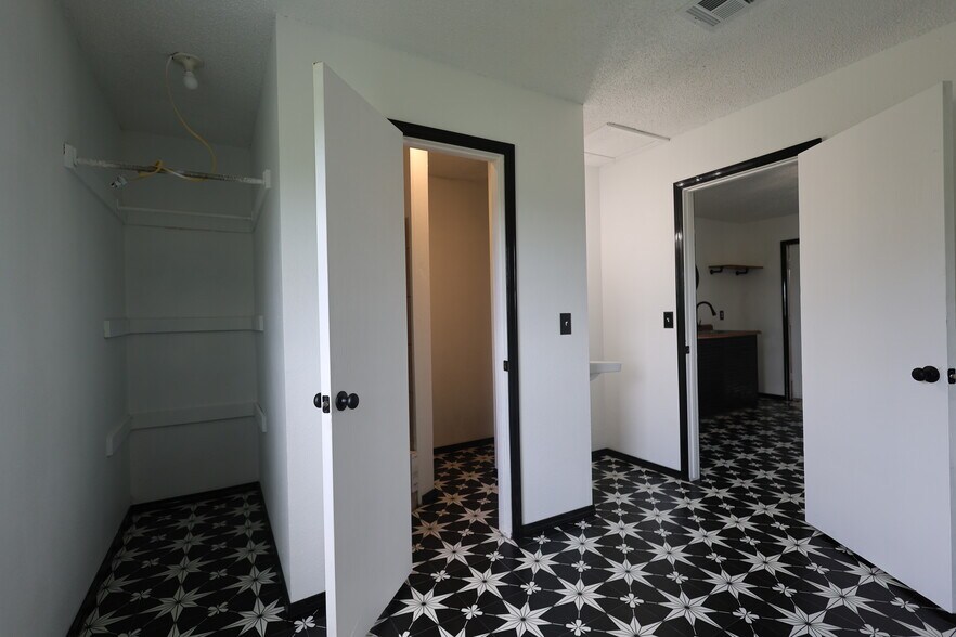More Photos Of 25377 Welling rd, Welling Apartments For Sale
