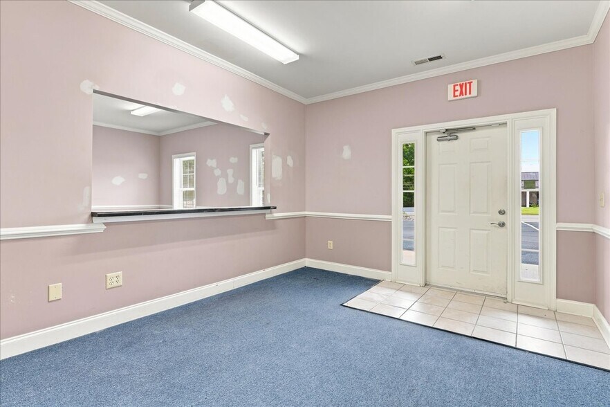 More Photos Of 1563 Jefferson Hwy, Fishersville Office For Lease