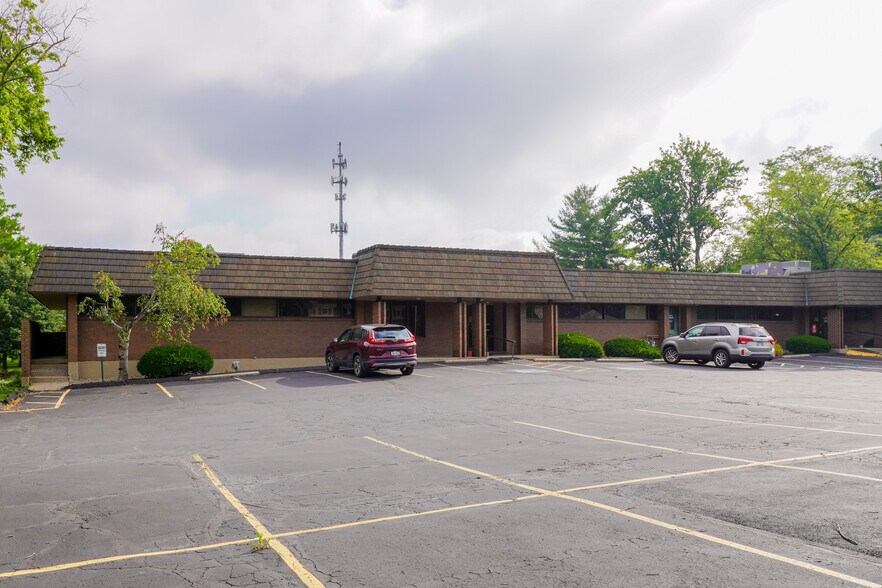 More Photos Of 9030 Montgomery Rd, Cincinnati Medical For Lease