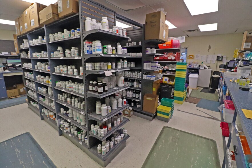 More Photos Of 1107 Lowry Ave, Jeannette Storefront For Sale