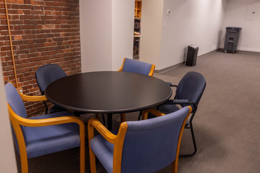 More Photos Of 40R Merrimac St, Newburyport Office For Lease