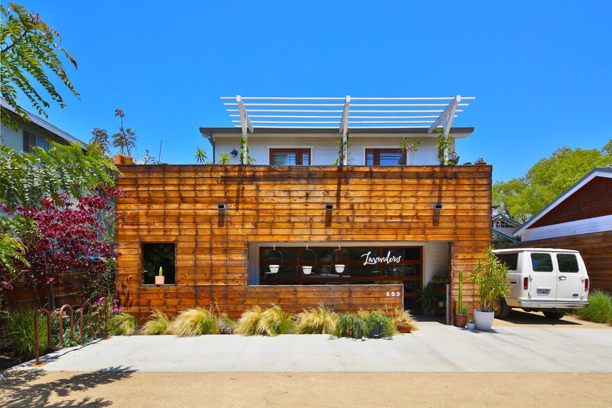 More Photos Of 613 E Santa Ana Blvd, Santa Ana Storefront Retail Residential For Lease