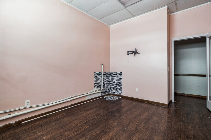 More Photos Of 9153 Two Notch Rd, Columbia Freestanding For Sale