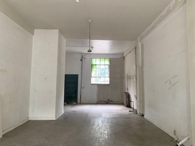 More Photos Of 2443-2451 Nicollet Ave, Minneapolis Apartments For Lease