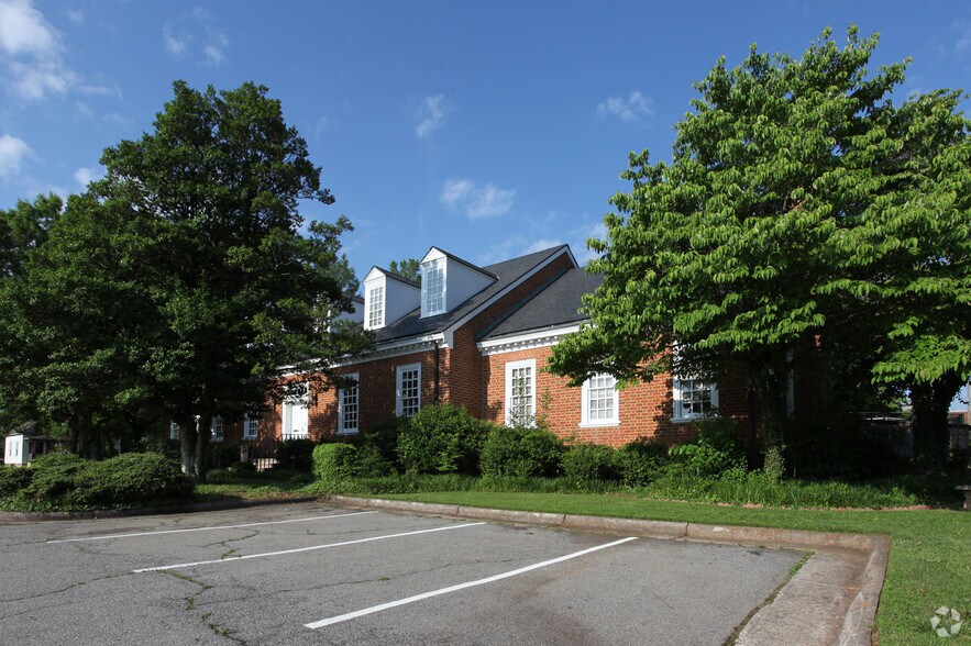 Primary Photo Of 910 Mill Ave, High Point Office For Lease