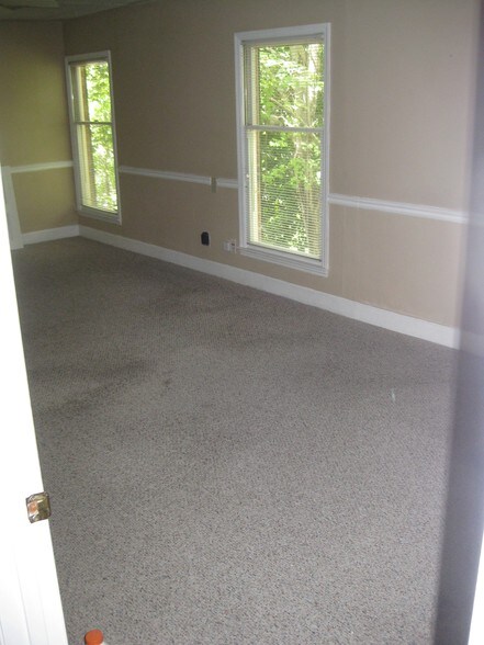 More Photos Of 724-734 Holcomb Bridge Rd, Norcross Loft Creative Space For Sale