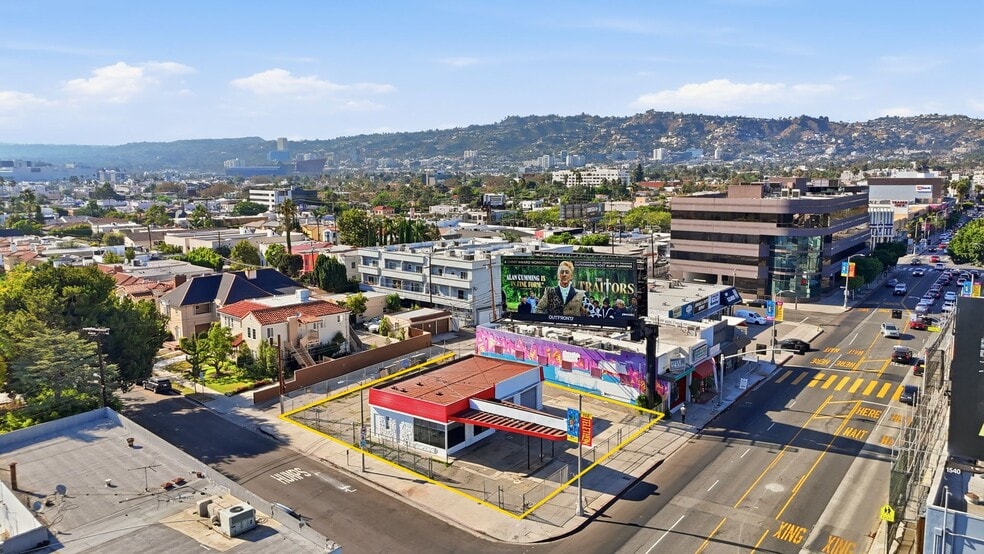 More Photos Of 371 S Fairfax Ave, Los Angeles Service Station For Lease
