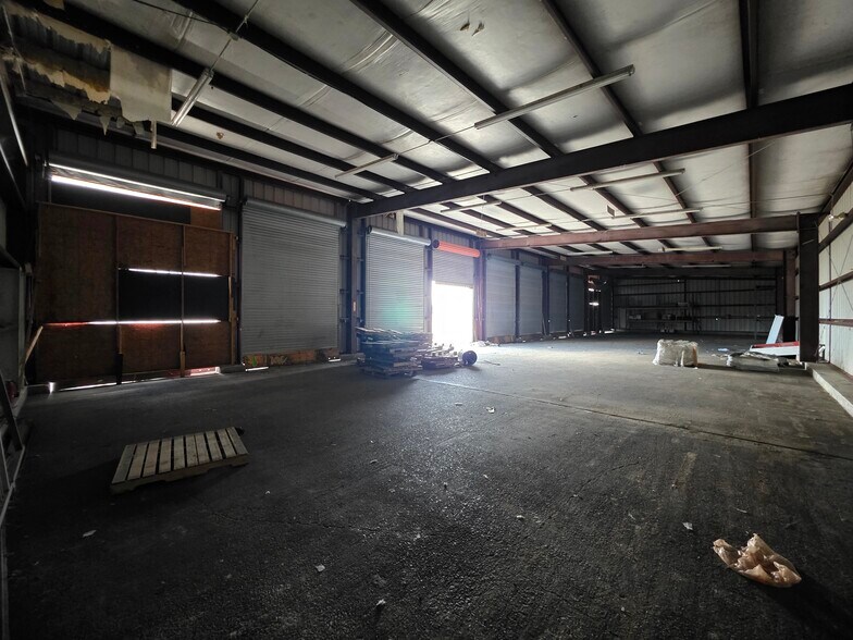 More Photos Of 7300 Westbank Expy, Marrero Distribution For Sale