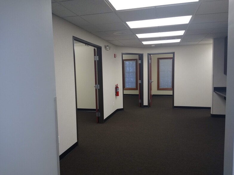 More Photos Of 805 Hillsdowne Rd, Westerville Medical For Sale