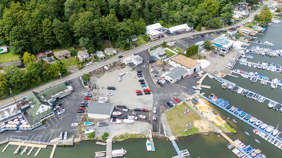 More Photos Of 622 Jersey Ave, Greenwood Lake Marina For Sale