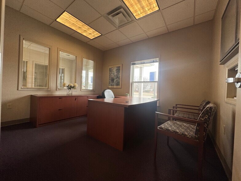 More Photos Of 1412 S Main St, Findlay General Retail For Sale