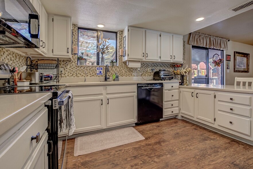 More Photos Of 906 E Frontier St, Payson Assisted Living For Sale