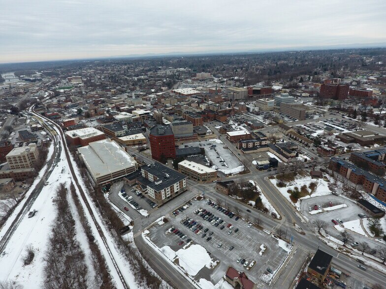 More Photos Of 245 Broadway, Schenectady Apartments For Lease