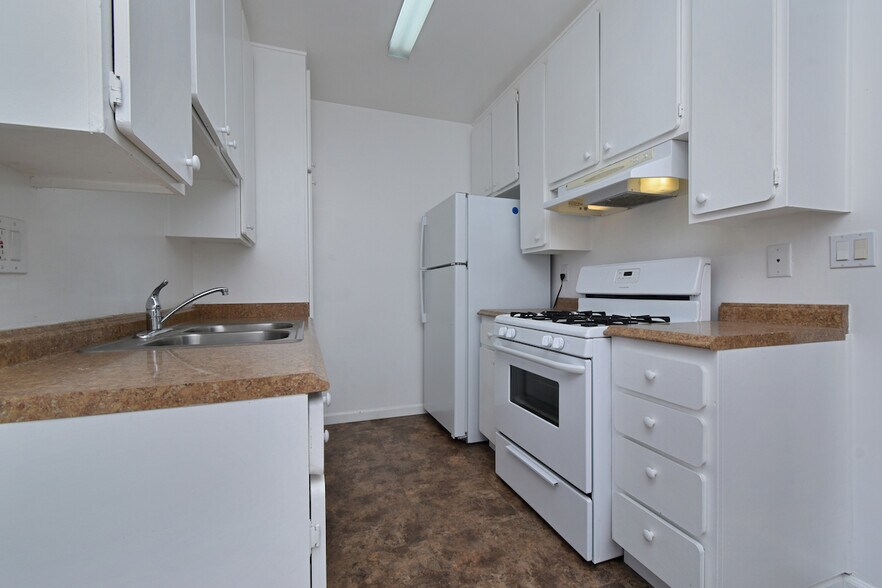 More Photos Of 9301 Darby Ave, Northridge Apartments For Sale