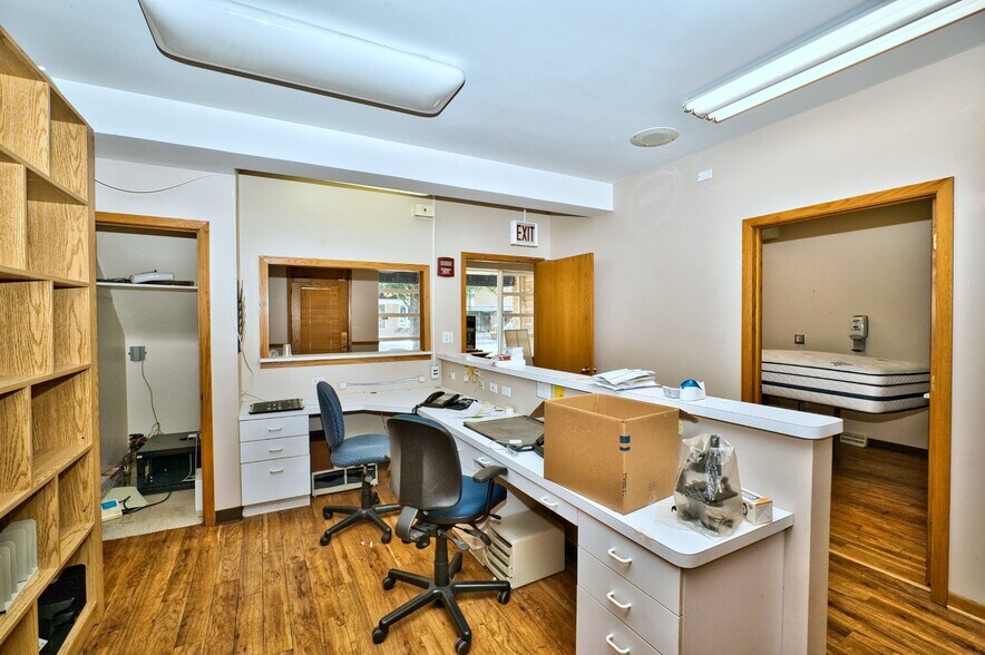 More Photos Of 6444 N Central Ave, Chicago Office For Sale