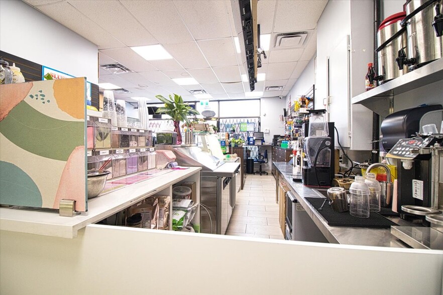 More Photos Of 410 Queen St, Chatham Service Station For Sale