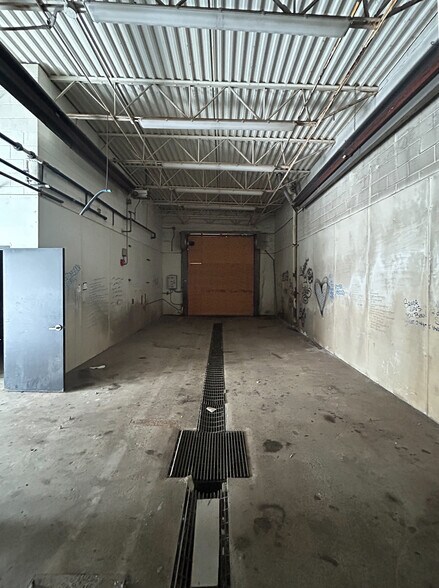 More Photos Of 136-160 Carnegie Ave, Newark Land For Lease